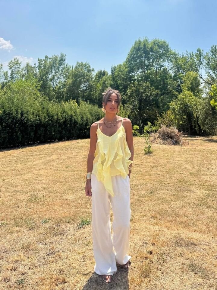 Sarı Fırfır Detaylı Askılı Bluz